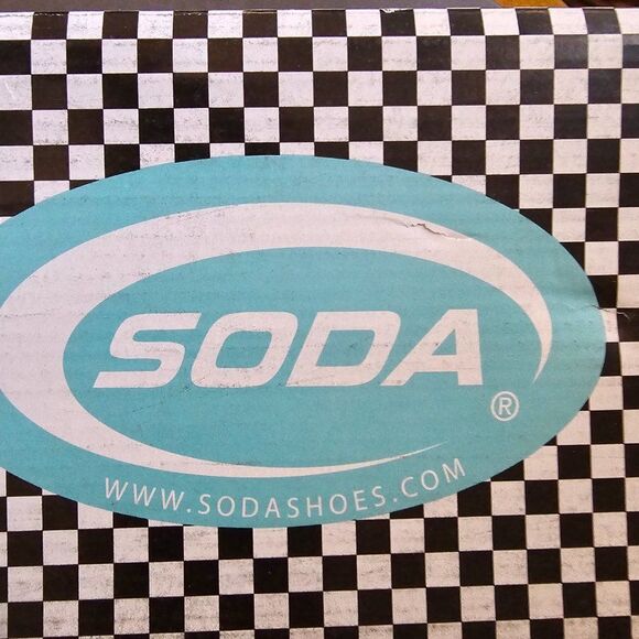 Soda Women's Yellow Criss Cross Band Strap Slip On Sandals Size 8 - Picture 3 of 5